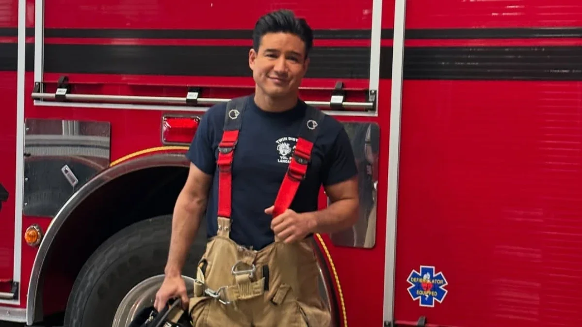 Mario Lopez TV host volunteering as firefighter.