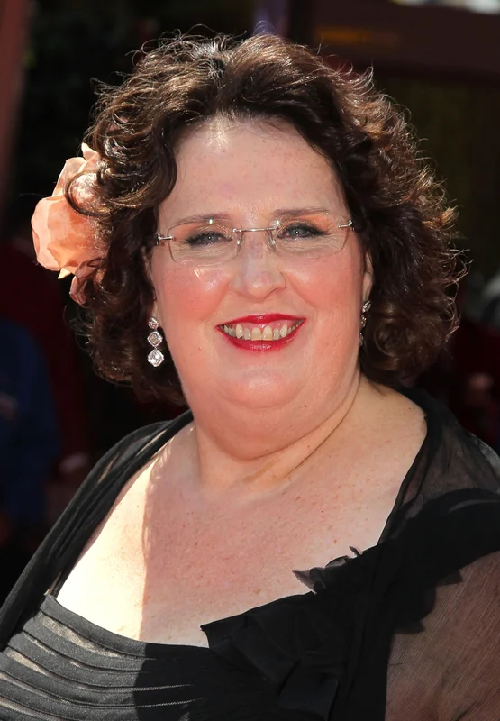 Phyllis Smith actress showcasing elegance at a glamorous event.