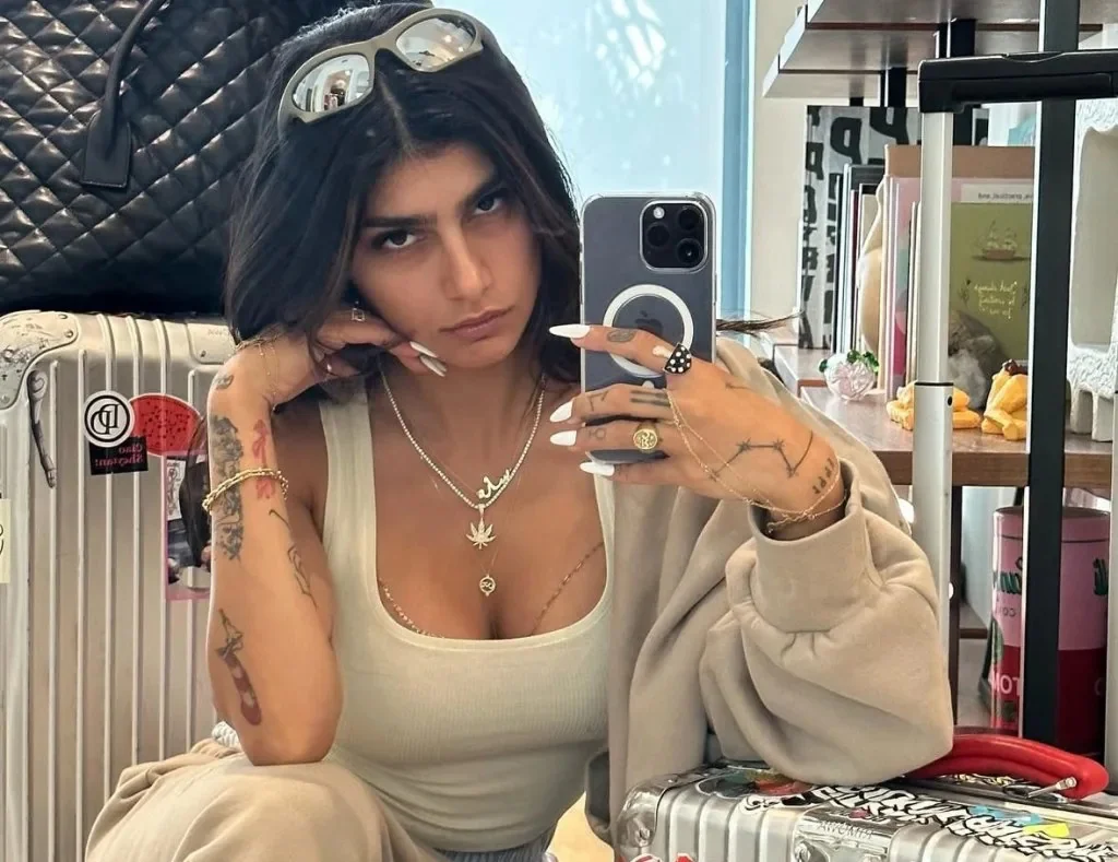 Mia Khalifa's personal style after quitting porn - why mia khalifa quit porn.