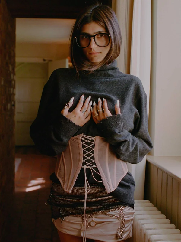 Mia Khalifa's artistic exploration post-porn - why mia khalifa quit porn.