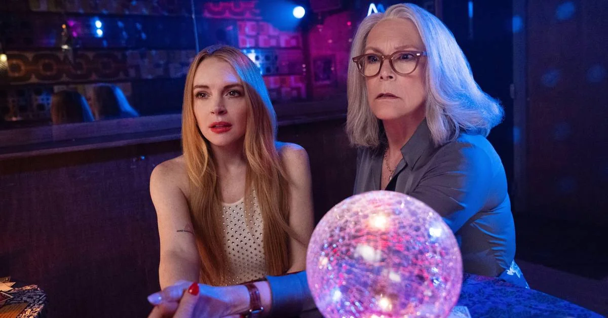 Jamie Lee Curtis and Lindsay Lohan in a pivotal scene.