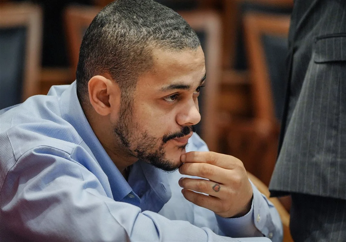 Courtroom scene related to keimani latigue found.