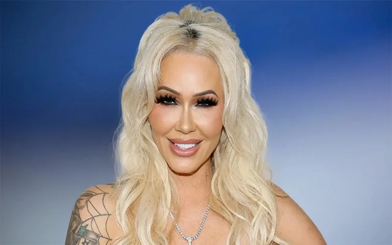 Bunnie XO smiling, linked to her brand and bunnie xo net worth.