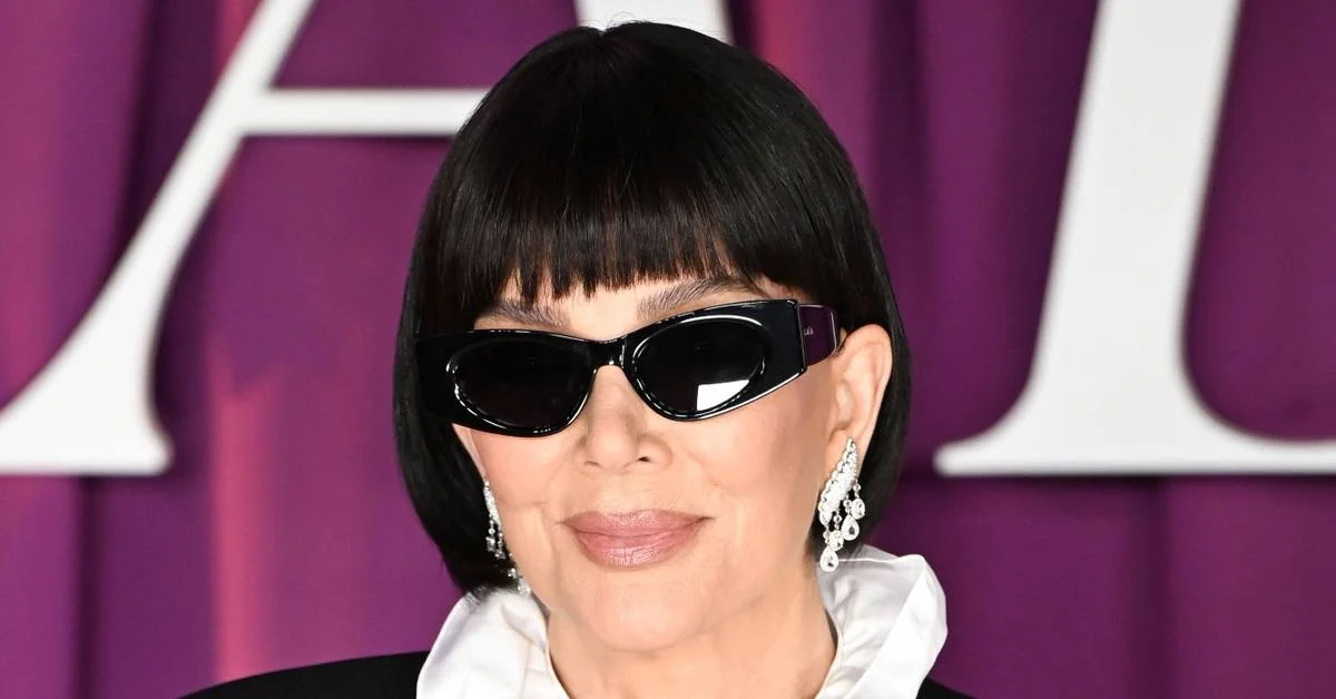 Kris Jenner momager fee reflected in her stylish persona.