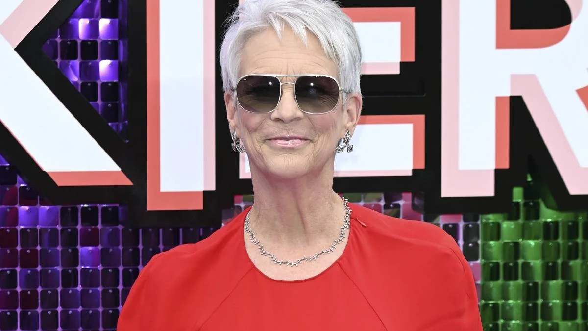 Jamie Lee Curtis at a movie premiere.
